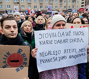 Protestas &bdquo;&Scaron;alin rankas nuo laisvo žodžio!&ldquo;