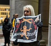 Antrasis protestas &bdquo;&Scaron;alin rankas nuo laisvo žodžio!&ldquo;