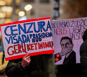 Antrasis protestas &bdquo;&Scaron;alin rankas nuo laisvo žodžio!&ldquo;