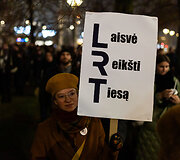 Antrasis protestas &bdquo;&Scaron;alin rankas nuo laisvo žodžio!&ldquo;
