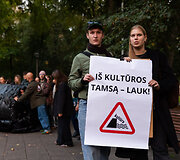 Meninė akcija &bdquo;I&scaron; kultūros tamsą - lauk&rdquo;