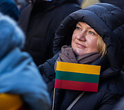 Vasario 16-osios minėjimas prie Lietuvos nepriklausomybės signatarų namų Vilniuje