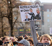 Protestas ,,&Scaron;alin rankas nuo laisvo žodžio&ldquo;