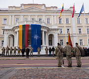 Lietuvos kariuomenės karių grįžusių i&scaron; tarptautinės NATO vadovaujamos operacijos Kosove sutikimo ceremonija