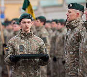 Lietuvos kariuomenės karių grįžusių i&scaron; tarptautinės NATO vadovaujamos operacijos Kosove sutikimo ceremonija