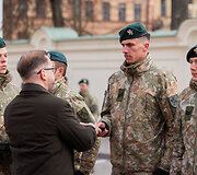 Lietuvos kariuomenės karių grįžusių i&scaron; tarptautinės NATO vadovaujamos operacijos Kosove sutikimo ceremonija
