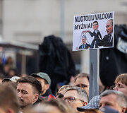 Protestas ,,&Scaron;alin rankas nuo laisvo žodžio&ldquo;