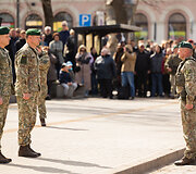 Lietuvos kariuomenės Pirmosios divizijos vėliavos įteikimo ceremonija