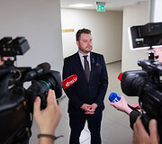 Kastytis Žuromskas ai&scaron;kinasi apie jį į ministrus delegavusios &bdquo;Nemuno au&scaron;ros&ldquo; daromą įtaką jo kuruojamos srities sprendimams, partijos narių galimus pažeidimus statybų ir aplinkosaugos srityse