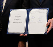 Finansų ministerijoje sutarties dėl 6,375 mlrd. eurų gynybai per SAFE programą pasira&scaron;ymas
