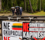 Besirenkantys Antakalnio kapinėse &scaron;venčia gegužės 9-tąją