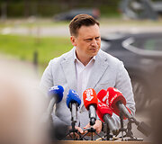 Sraigtasparnių nusileidimo aik&scaron;telės Santari&scaron;kių žiede atidarymas