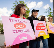 Laisvės partijos organizuojama akcija &bdquo;Meilė nugalės&ldquo;