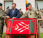 Lietuvos kariuomenės Karo komendantūrų valdybos vėliavos įteikimo ceremonija