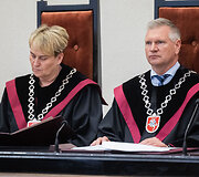 Nutarimas, ar Konstitucijai neprie&scaron;tarauja draudimas nuteistiesiems už seksualinio pobūdžio nusikaltimus prie&scaron; nepilnamečius taikyti lygtinį paleidimą