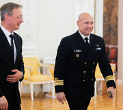 Prezidentūroje suteiktas kontradmirolo laipsnis flotilės admirolui Giedriui Premeneckui ir generolo majoro laipsnis brigados generolui Žilvinui Gaubiu