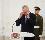 Prezidentūroje suteiktas kontradmirolo laipsnis flotilės admirolui Giedriui Premeneckui ir generolo majoro laipsnis brigados generolui Žilvinui Gaubiu