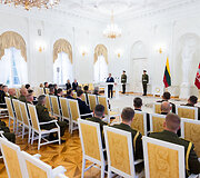Prezidentūroje suteiktas kontradmirolo laipsnis flotilės admirolui Giedriui Premeneckui ir generolo majoro laipsnis brigados generolui Žilvinui Gaubiu