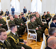 Prezidentūroje suteiktas kontradmirolo laipsnis flotilės admirolui Giedriui Premeneckui ir generolo majoro laipsnis brigados generolui Žilvinui Gaubiu
