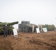 Pirmųjų Lietuvos kariuomenės tankų įgulų vykdomas kovinis &scaron;audymas i&scaron; tankų &bdquo;Leopard 2A6&ldquo;