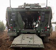 Pirmųjų Lietuvos kariuomenės tankų įgulų vykdomas kovinis &scaron;audymas i&scaron; tankų &bdquo;Leopard 2A6&ldquo;