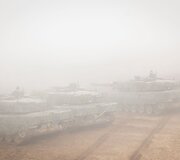 Pirmųjų Lietuvos kariuomenės tankų įgulų vykdomas kovinis &scaron;audymas i&scaron; tankų &bdquo;Leopard 2A6&ldquo;