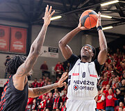 Leslie Nkereuwem