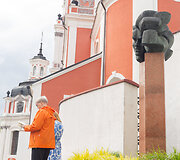 Akcija, kurioje poetai ir visi norintys skaito savo ir S. Nėries eiles