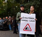 Meninė akcija &bdquo;I&scaron; kultūros tamsą &ndash; lauk&rdquo;