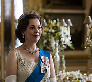 Olivia Colman seriale &bdquo;Karūna&ldquo;