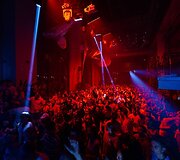 Uostamiestyje &bdquo;&Scaron;vyturys BHouse&ldquo; erdvėje o&scaron;ė skonių ir muzikos jūra: į Aludarių dienos festivalį susirinko tūkstančiai