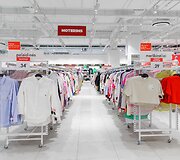 &bdquo;HalfPrice&ldquo; debiutuoja Vilniuje &ndash; populiarus mažmeninės prekybos tinklas atidarė savo parduotuvę &bdquo;Vilnius Outlet&ldquo;