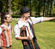 Gėlių, meno ir meilės festivalyje &ndash; tarptautinė  teatro ir cirko trupė bei kvapą gniaužiantys pasirodymai