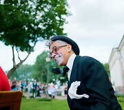Ten galima prarasti amą, juoktis iki a&scaron;arų ir paskęsti gėlių jūrose: prasidėjo ry&scaron;kiausias vasaros festivalis Lietuvoje