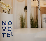 Kasmetinė &bdquo;Beaujolais Nouveau&ldquo; &scaron;ventė ir naujas &bdquo;Novotel&ldquo; istorijos lapas