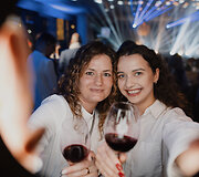 Kasmetinė &bdquo;Beaujolais Nouveau&ldquo; &scaron;ventė ir naujas &bdquo;Novotel&ldquo; istorijos lapas