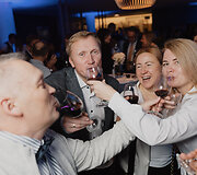 Kasmetinė &bdquo;Beaujolais Nouveau&ldquo; &scaron;ventė ir naujas &bdquo;Novotel&ldquo; istorijos lapas