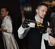 Kasmetinė &bdquo;Beaujolais Nouveau&ldquo; &scaron;ventė ir naujas &bdquo;Novotel&ldquo; istorijos lapas