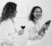 Kasmetinė &bdquo;Beaujolais Nouveau&ldquo; &scaron;ventė ir naujas &bdquo;Novotel&ldquo; istorijos lapas