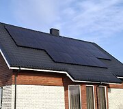 Saulės energetika: mažesnė parama, bet didesnė grąža namų savininkams