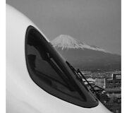 Tarp ramybės ir chaoso: kontrastinga Japonija fotografo Gabrieliaus Jauni&scaron;kio akimis
