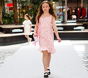 Vasaros mados tendencijos vaikams ir jaunimui: &bdquo;Vilnius Outlet&ldquo; pristatytas bendras &bdquo;Catwalk&ldquo; bei &bdquo;Mažoji Mis&ldquo; renginys