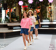 Vasaros mados tendencijos vaikams ir jaunimui: &bdquo;Vilnius Outlet&ldquo; pristatytas bendras &bdquo;Catwalk&ldquo; bei &bdquo;Mažoji Mis&ldquo; renginys
