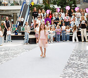 Vasaros mados tendencijos vaikams ir jaunimui: &bdquo;Vilnius Outlet&ldquo; pristatytas bendras &bdquo;Catwalk&ldquo; bei &bdquo;Mažoji Mis&ldquo; renginys