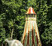 Pakruojo dvare jau atidarytas utopinio grožio Vasaros gėlių festivalis: Mindaugines kviečia &scaron;vęsti tarp milijonų žiedų