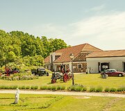 Pakruojo dvare jau atidarytas utopinio grožio Vasaros gėlių festivalis: Mindaugines kviečia &scaron;vęsti tarp milijonų žiedų