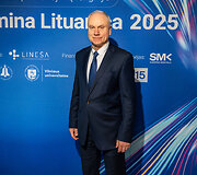 Mokslų akademijoje apdovanoti Lietuvai tarptautinėse olimpiadose atstovavę mokiniai