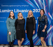 Mokslų akademijoje apdovanoti Lietuvai tarptautinėse olimpiadose atstovavę mokiniai