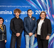 Mokslų akademijoje apdovanoti Lietuvai tarptautinėse olimpiadose atstovavę mokiniai