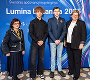 Mokslų akademijoje apdovanoti Lietuvai tarptautinėse olimpiadose atstovavę mokiniai